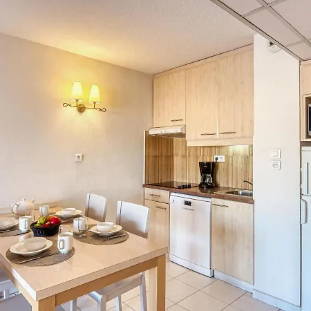 Cap Hermes-5 By Interhome