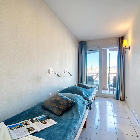 Cap Hermes-5 By Interhome Daire